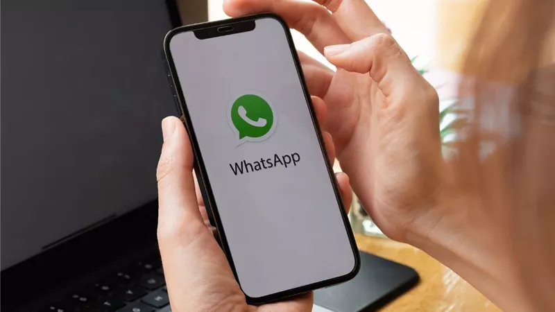 6 حيل ذكية لقراءة رسائل «واتساب» دون علم الراسل