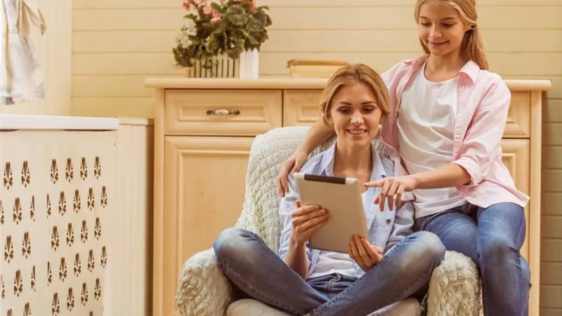 كيف تعلمين ابنتك الثقة بالنفس لتحقيق النجاح؟