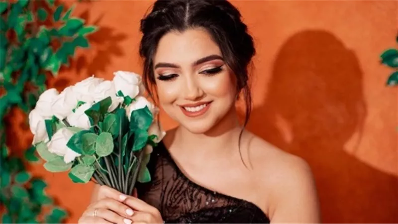 إطلالات جذابة لـ«البلوجر» الجميلة كنزي مدبولي 