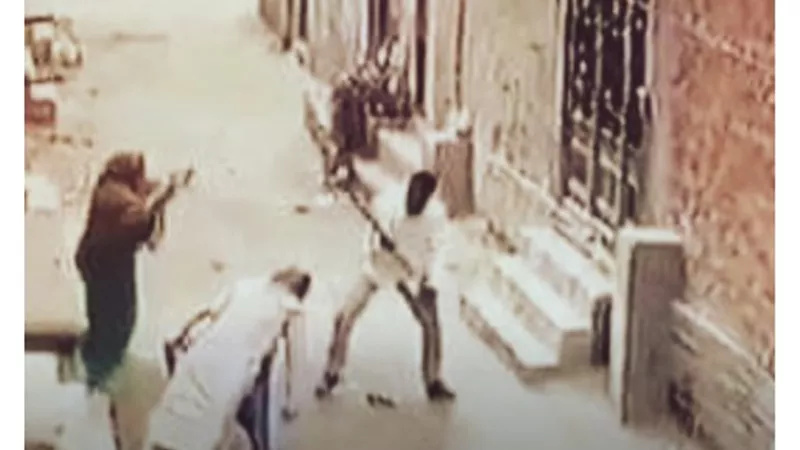 شهيد الشهامة| فيديو يكشف لحظات الرعب في مقتل محامي الفيوم بالفأس