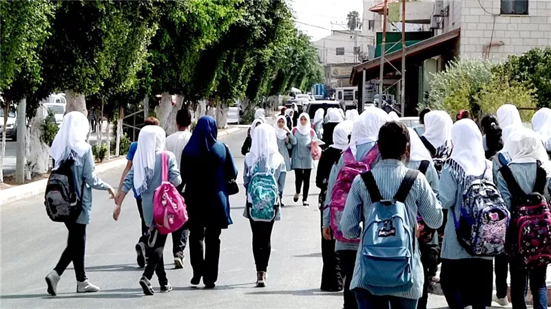 طالبة إعدادي تذبح تلميذة ابتدائي في الفيوم بسبب «الحلق»