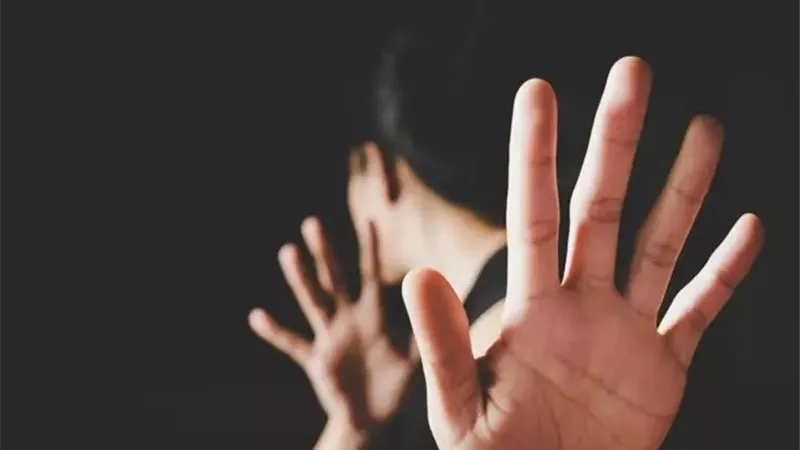 فضيحة جنسية تضرب مانشستر سيتي| نجم الفريق يتحرش بفتاة