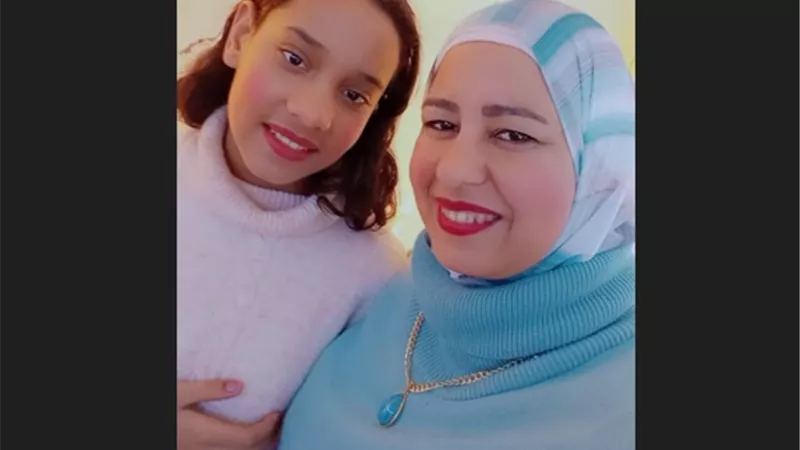 «هير نيوز» تنشر قصص ستات بـ100 ست «المرأة المعيلة».. كفاح حنان من أجل أبنائها الستة