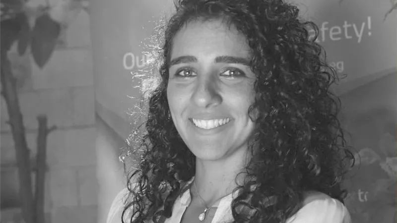 سارة عزيز تواجه التحرش والإيذاء الجنسي والصدمات بسلاح Safe Egypt 