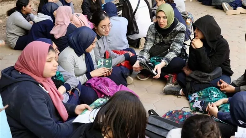 «القومي للمرأة» يستهدف 830 فتاة بالمدارس ضمن دوائر الحكي