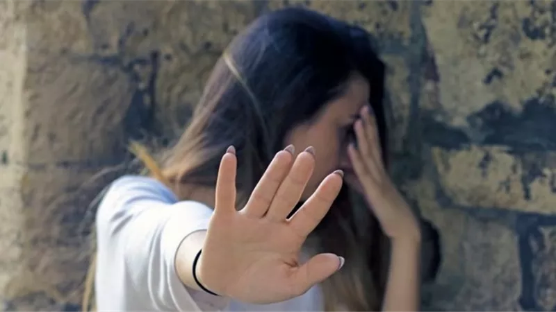 شاذ فشل في الزواج من أمه فاعتدى عليها جنسيا