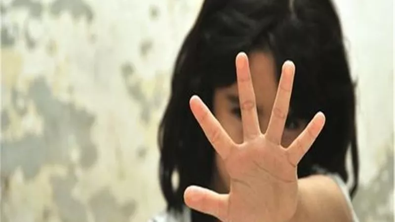 طفلة 7 سنوات تُوقع بصاحب محل تحرش بها