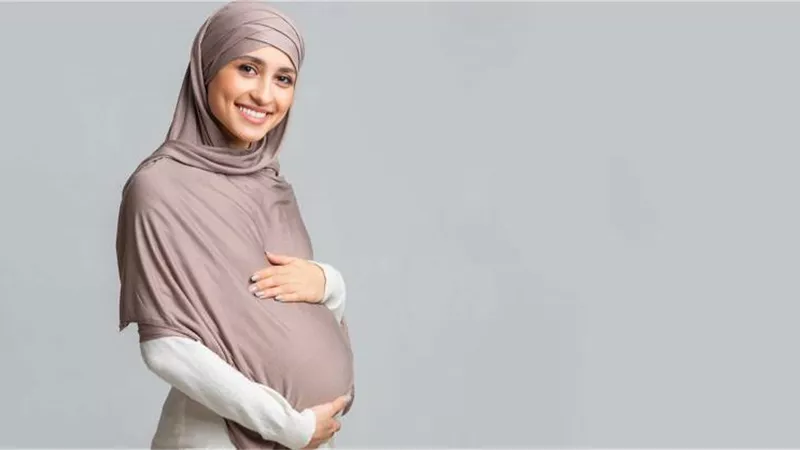 «لصحة الأم والجنين» 5 تحذيرات ونصائح للنساء الحوامل أثناء الصيام في رمضان