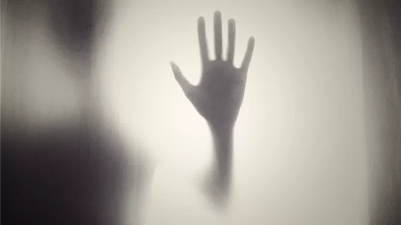تفسير حلم مس الجن في المنام للعزباء والمتزوجة والحامل والمطلقة