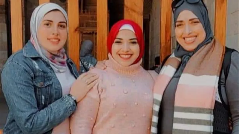«هير نيوز» تنشر قصص ستات بـ100 ست «المرأة المعيلة».. فاتن حاربت الدنيا والسرطان من أجل بناتها
