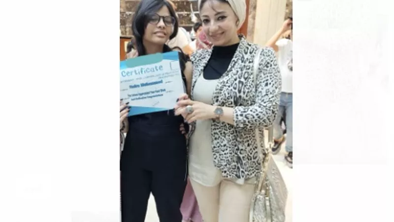 «هير نيوز» تنشر قصص ستات بـ100 ست «المرأة المعيلة».. هبة خسرت سنوات شبابها وربحت ابنتها