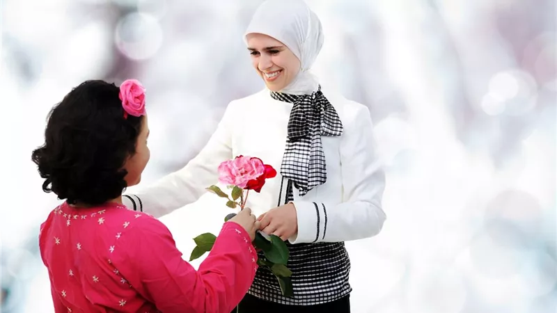 «بدعة الاحتفال بـ عيد الأم» علي جمعة يحسم الجدل
