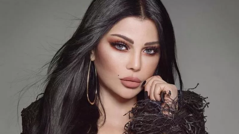 هيفاء وهبي تفتتح خيمة رمضانية بفستان مثير يتخطى ثمنه 140 ألف جنيه