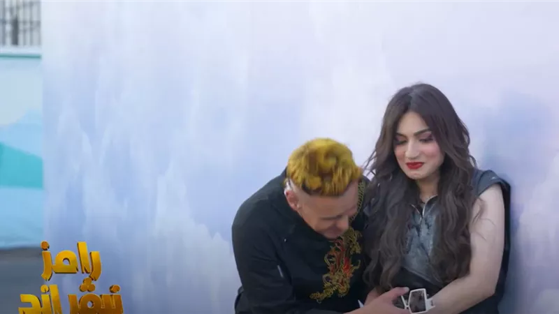 «ياسمين عز» ترد على شماتة النساء بها: «خلصي شماتة فيا وقومي فرحي فرعونك»