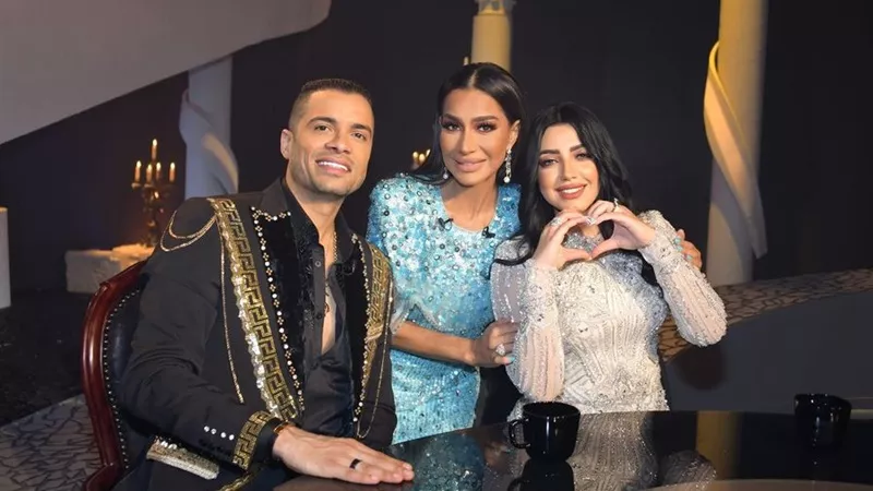 زوجة حسن شاكوش تهدده بالانفصال على الهواء