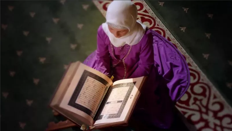 حكم قراءة الفاتحة وأول سورة البقرة بعد ختم القرآن الكريم؟ علي جمعة يجيب