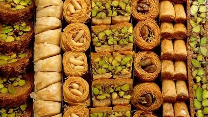 تفسير حلم شراء حلويات رمضان في المنام وعلاقته بالرزق والنجاح