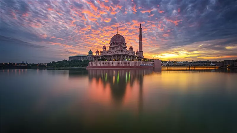 مواقيت الصلاة| موعد أذان العشاء اليوم 14 رمضان الأربعاء 5-4-2023