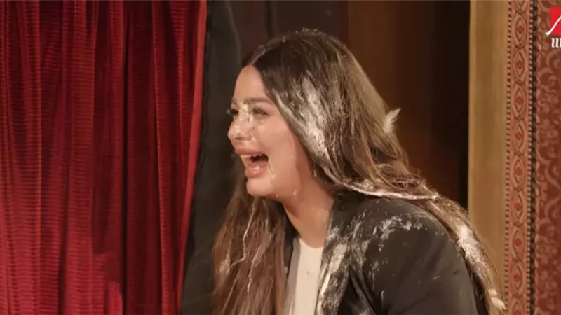 «مسفلته حواجبها بقطران» رامز جلال يسخر من هنادي مهنا في «رامز نيفر إند»