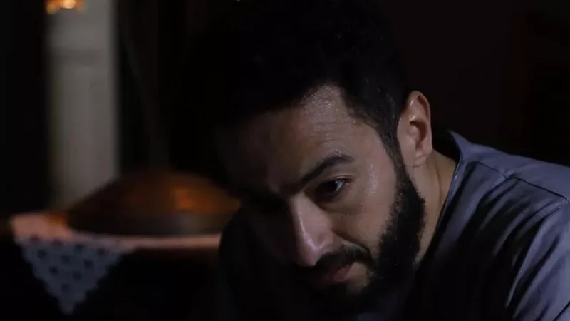 بالفيديو| زوجة حمادة هلال: «المداح بيقلب سبونج بوب بالليل» 