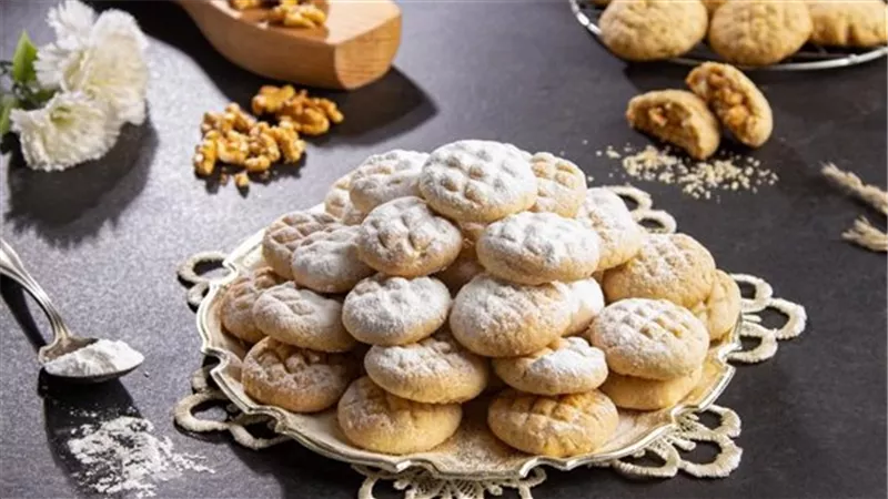 عيد الفطر 2023| أخصائية تغذية تحذر من تناول الكعك على الريق