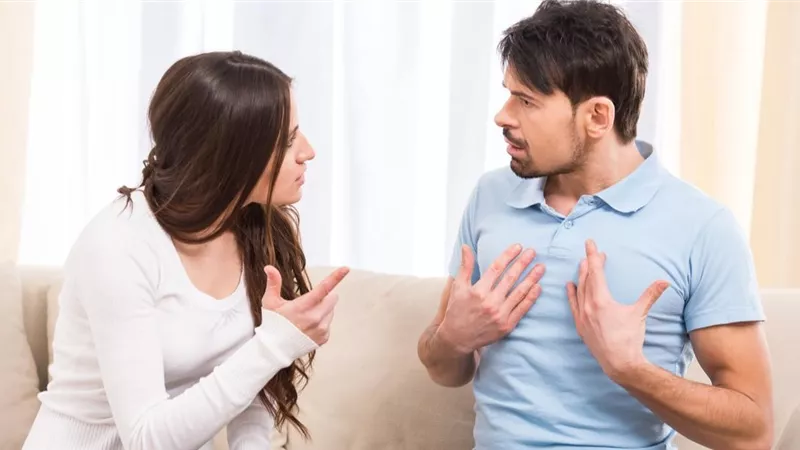«إزاي أربي مراتي؟» منشور يفتح النار على عريس جديد بالسوشيال ميديا