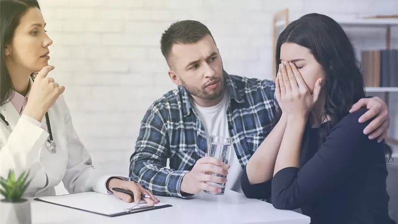 شكاوى النساء على السوشيال ميديا| «العيدية والكحك واللبس» أبرز مشاكل الزوجين في العيد 