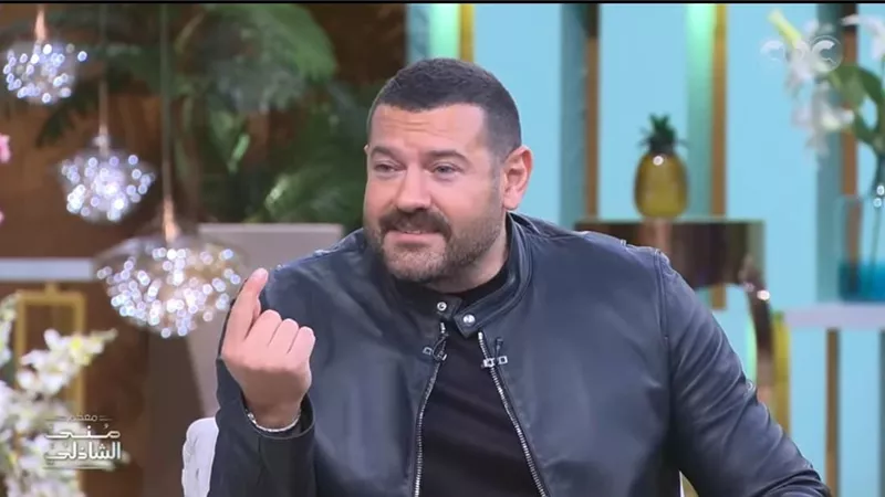 عمرو يوسف: اشتغلت سايس في أمريكا وبأقبض بالبقشيش