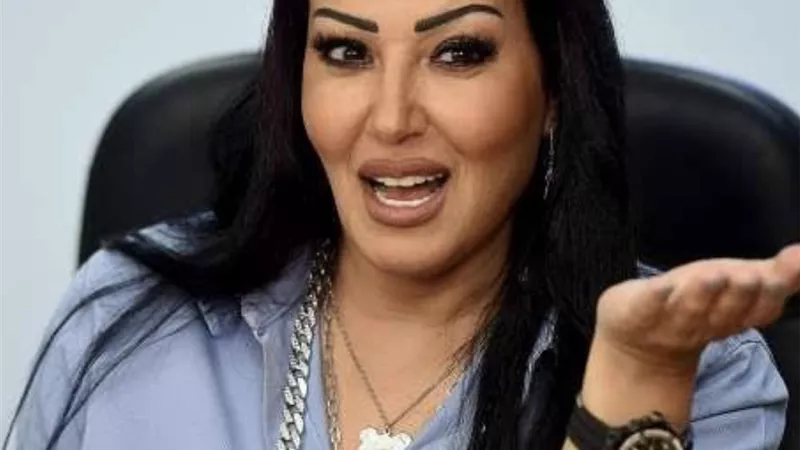 سمية الخشاب تحرض الشباب والبنات على رفض الزواج
