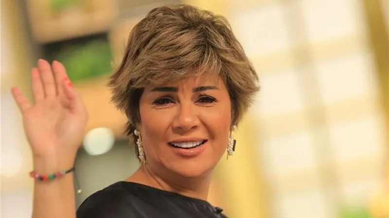مفيدة شيحة تهاجم منتحلي صفة الطبيب النفسي: «خليكوا مع اللايف كوتشينج» (فيديو)
