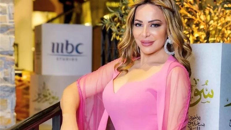 سوزان نجم الدين تكشف عن إصابتها بمرض في الوجه بسبب مربى العز (فيديو)