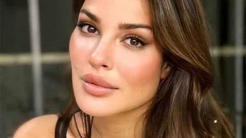 نادين نجيم تخطف الأنظار بإطلالة جذابة من شواطئ المالديف