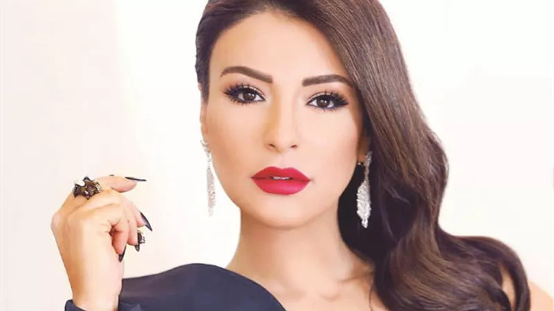 ماغي بوغصن توجه رسالة إلى شيرين بعد سقوطها على المسرح