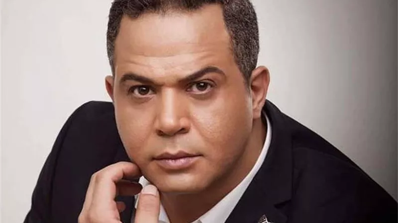 كتوم ويؤمن بالمخطط الإلهي| تحليل شخصية مصطفى درويش وسر عدم زواجه 