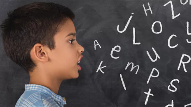 بكينام الحفناوي: إليك طرق منزلية لعلاج تأخر الكلام عند طفلك