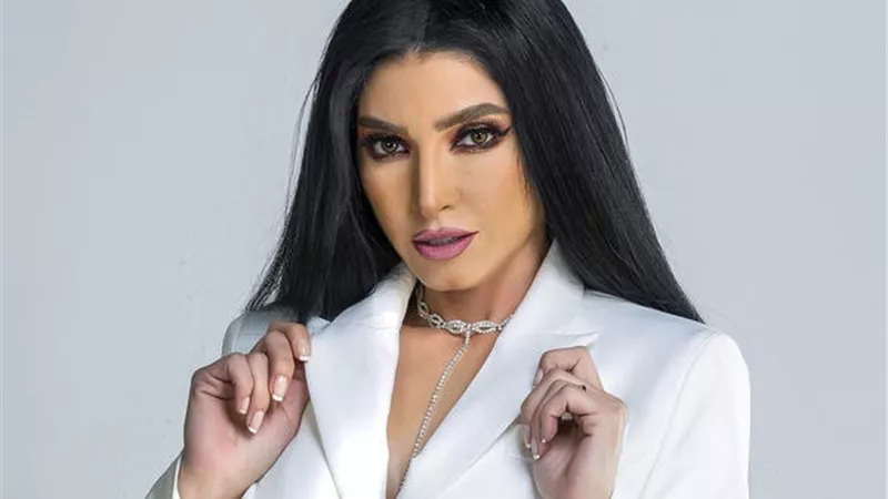 روجينا: «حلقولي شعري زيرو وزوجي وبناتي صدموني» (فيديو)