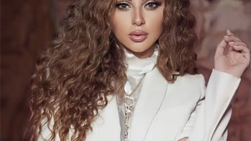 مريم فارس بملابس شفافة جريئة: «جسمي زي الأفعى»