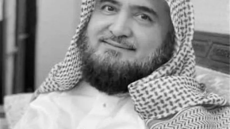 مرض نادر| سبب وفاة الشيخ محمود خليل القارئ إمام المسجد النبوي                                                   