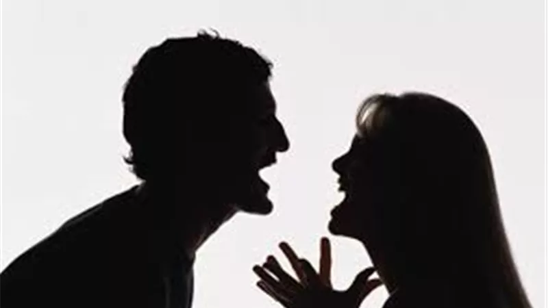 تفسير حلم تشاجر الميت مع الحي في المنام وعلاقته بدين يجب سداده