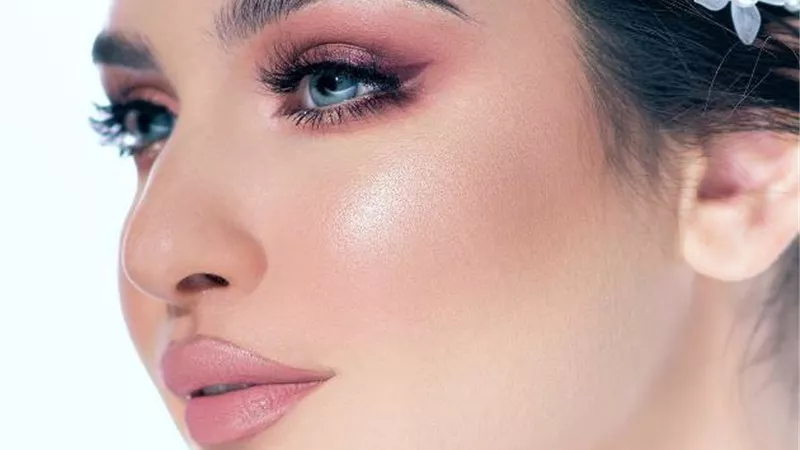 كيف تحصلين على إطلالة المرأة القوية من خلال مكياجك؟