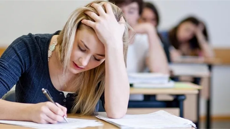روشتة تعامل الأسرة مع الطلاب أثناء الامتحانات