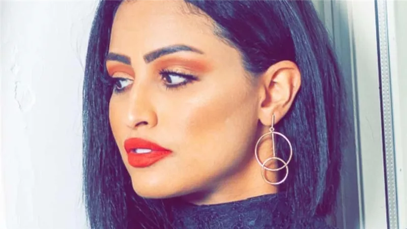 الفنانة الكويتية غدير الفهد تتعرض للطعن في رقبتها