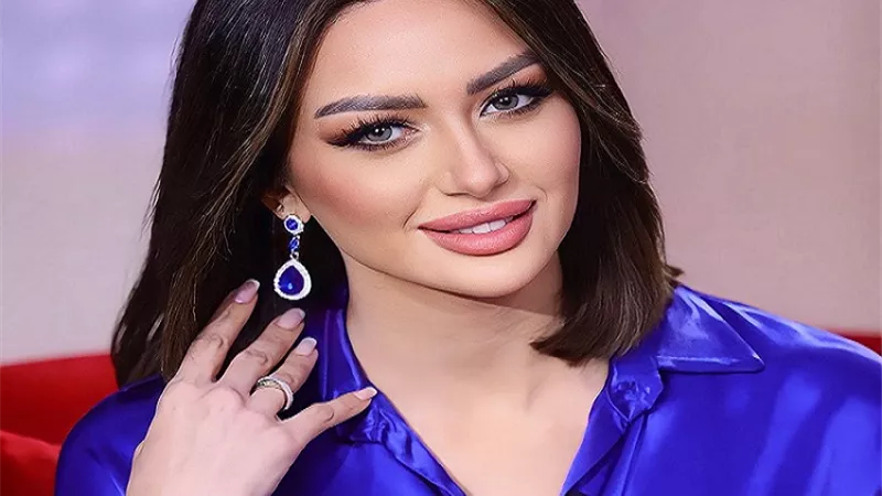 20 إطلالة جذابة تفوح أنوثة للإعلامية لميس البشوتي 