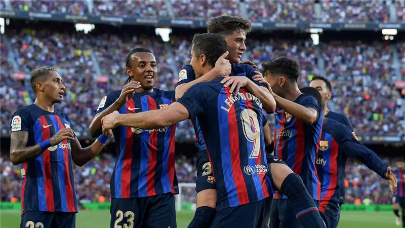 لاعب برشلونة السابق في قبضة الشرطة بتهمة إطلاق النار