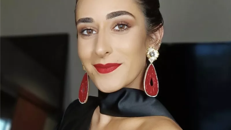 أمينة خليل تسحر القلوب والأنظار بإطلالتها في مهرجان كان