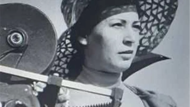 أبية فريد أول مصورة في تاريخ السينما المصرية 