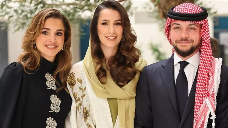 الملكة رانيا تهدي نجلها أغنية قمر حزيران للاحتفال بقرب زفافه