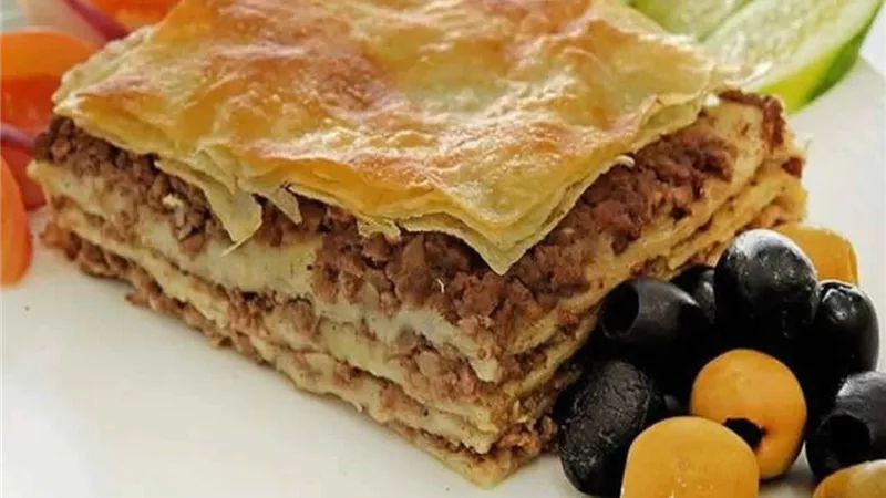 طريقة عمل صينية الرقاق الطري باللحمة بسهولة
