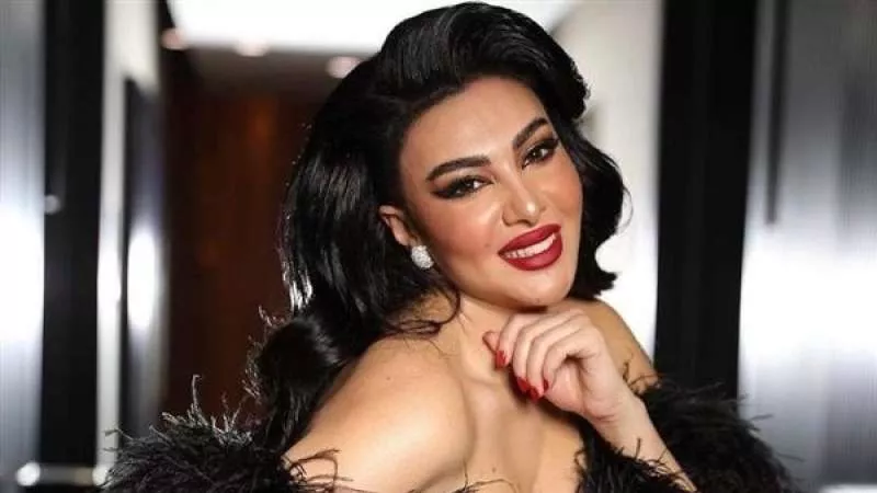 الجمهور يوجه اتهامًا إلى ميرهان حسين بعد إعلان اعتزالها وكريم فهمي يعلق