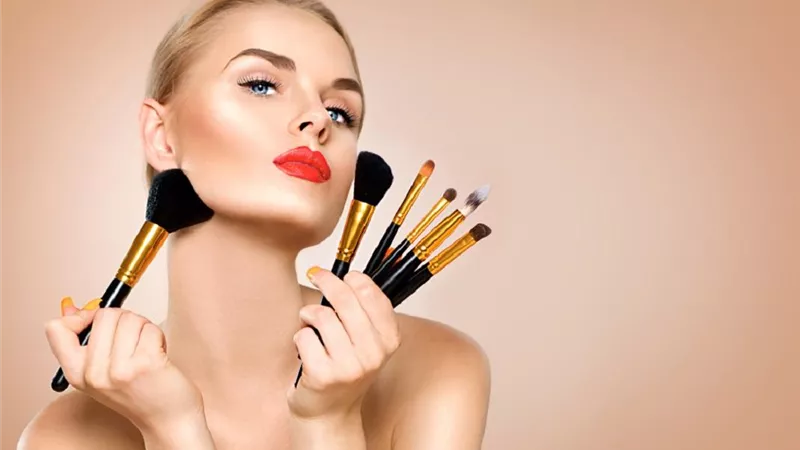 لو فرحك قرب| 6 أفكار لمكياج ناعم وجذاب